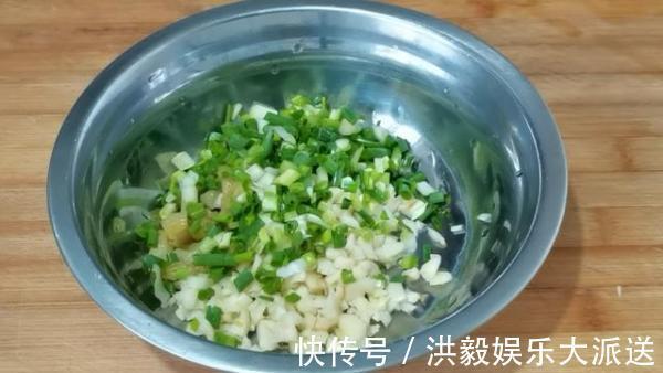 黄瓜|凉拌菜黄瓜与皮蛋的搭配，教你这样做，下酒小菜，酸辣爽口又开胃