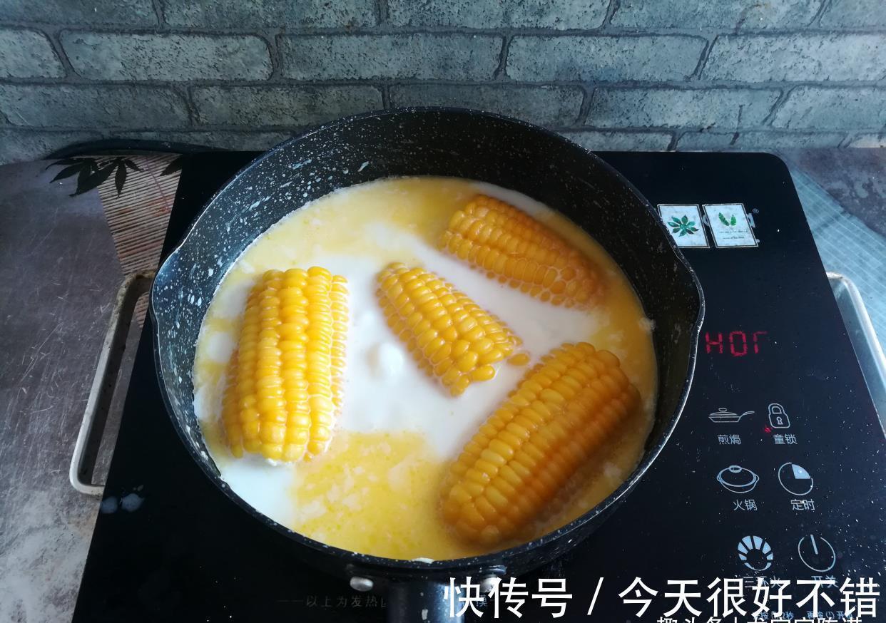 黄油|煮玉米，不要只加清水，多加3样，又香又甜，比买的玉米还好吃