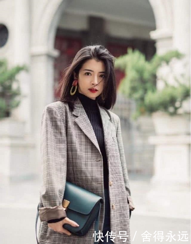 真正会穿的女人,春天穿西装不会配小脚裤,看三木就知道了!