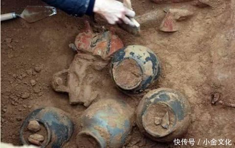 公主墓挖出国宝被博物馆选为镇馆之宝,工作人员给十个亿也不卖