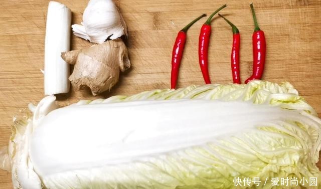 醋溜白菜,最常见的一道美味,烹饪时掌握4个技巧,白菜清脆爽口