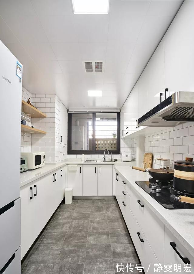 实木|日式原木风两居,餐厅隔出休闲区,阳台带山水景色,太轻松惬意了