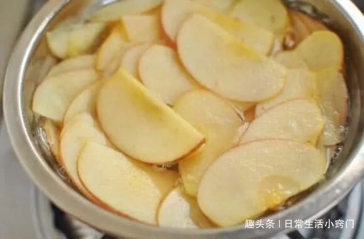 烹调|苹果和此物一起炖,每天一碗,暖胃养胃,养心安神,一觉睡到天亮