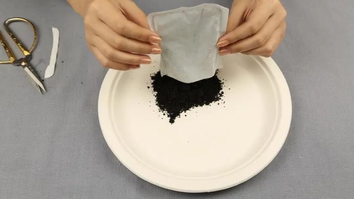 应急360°丨一小伙贴7个暖宝宝险被烫？暖宝宝的正确使用指南在这~