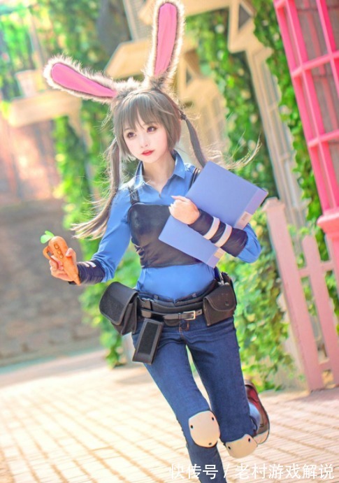 角色们|小柔的经典cos角色,梅菲斯灵动金克丝还原,最后一个打破次元壁