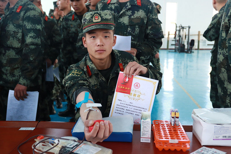 血站|高原血库储备告急！武警官兵挽袖救急