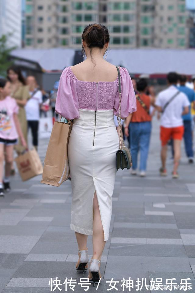 气质女生的半身长裙穿搭示范,简单修身又耐看,给你想要的优雅感