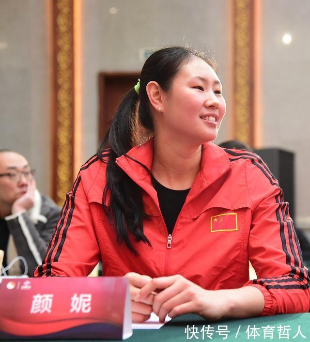 眼睛|人民日报点评中国女排颜妮!短短11个字,让人眼睛湿润