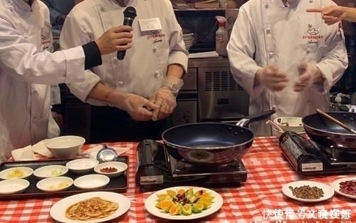 不算什么|中国厨师表演“面团吹气球”,看呆了外国人,厨师:这不算什么