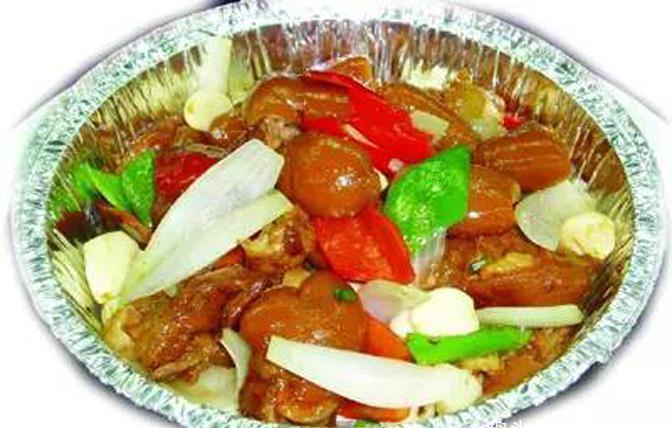 美食推荐：铁板猪手、砂锅老豆腐、炝虎尾制作方法