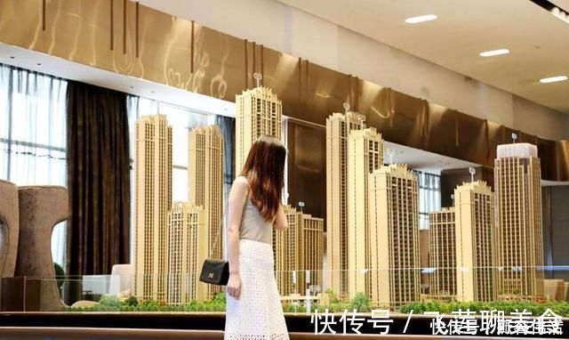 房地产|手上有30万现金,是存着还是买房?过来人:选错就是吃大亏