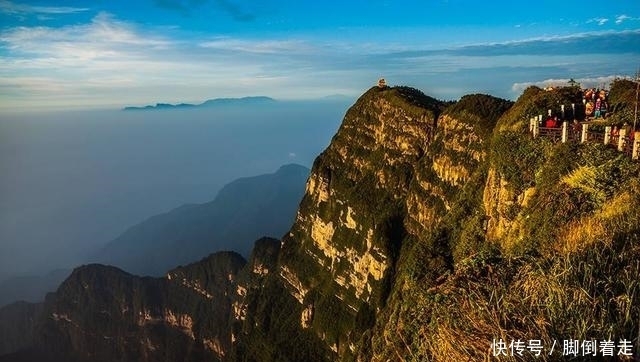 泰山和华山难爬？那是因为你没有爬过峨眉……