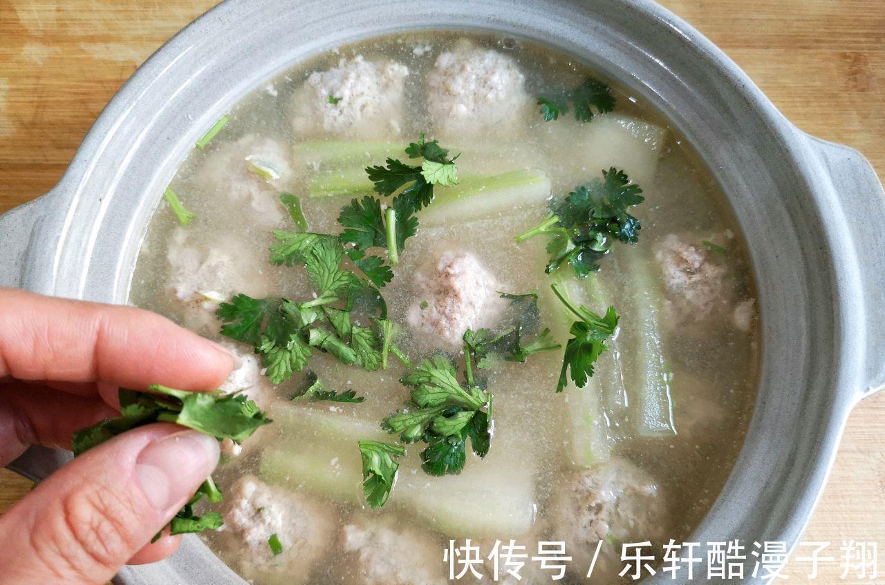 营养健康|清淡可口,营养健康的冬瓜丸子汤,真的不来一碗吗