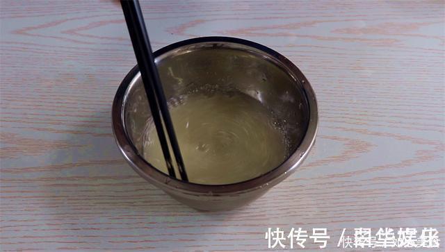 高筋面粉|想吃面包自己在家做,不用揉出膜,简单好吃,柔软还拉丝