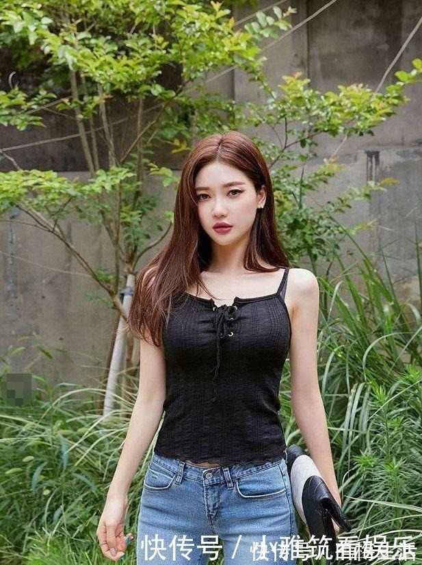 紧身牛仔裤|黑色衬衣搭配紧身牛仔裤，个性潮流，显高显瘦