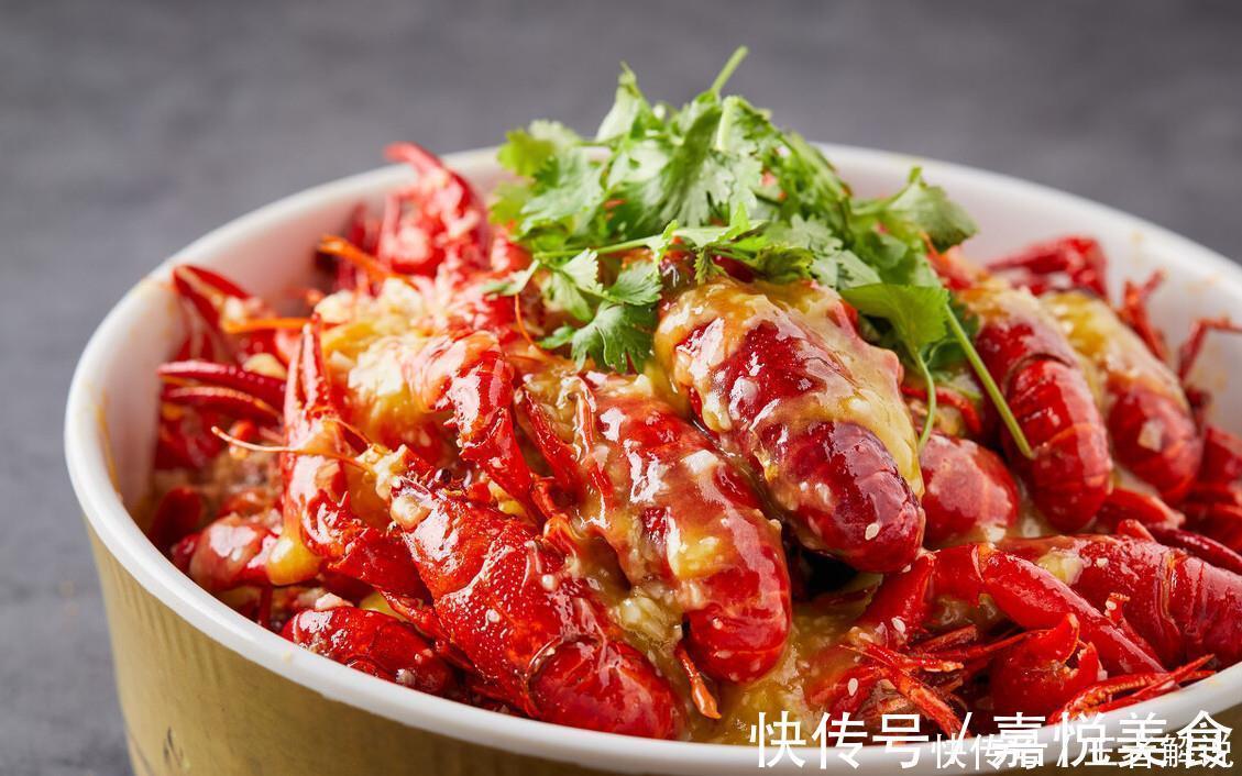 小龙虾|这才是蒜蓉小龙虾的正确做法,蒜香浓郁超美味,比外面的干净多了