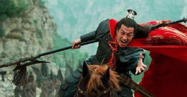 猛将|三国真正第一猛将,赵云见他都要绕路走,吕布也未必是他的对手!
