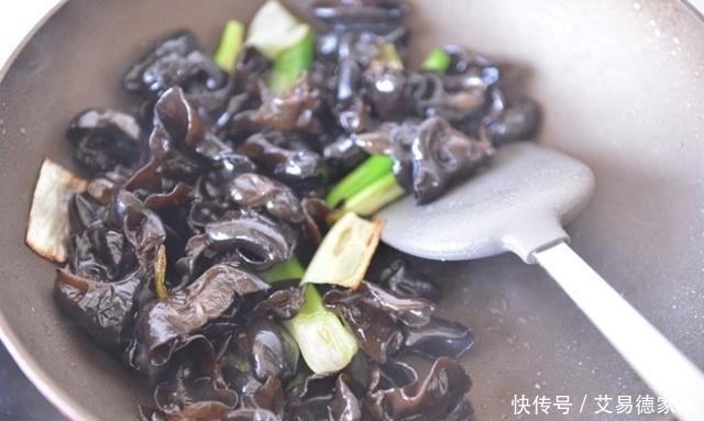 黑木耳|含“天然阿司匹林”的它，隔三差五吃1次，血栓可能悄悄“离开”