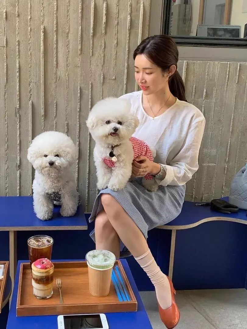 氛围感|渣女风过时了！今夏流行“氛围感”穿搭，气质又好看