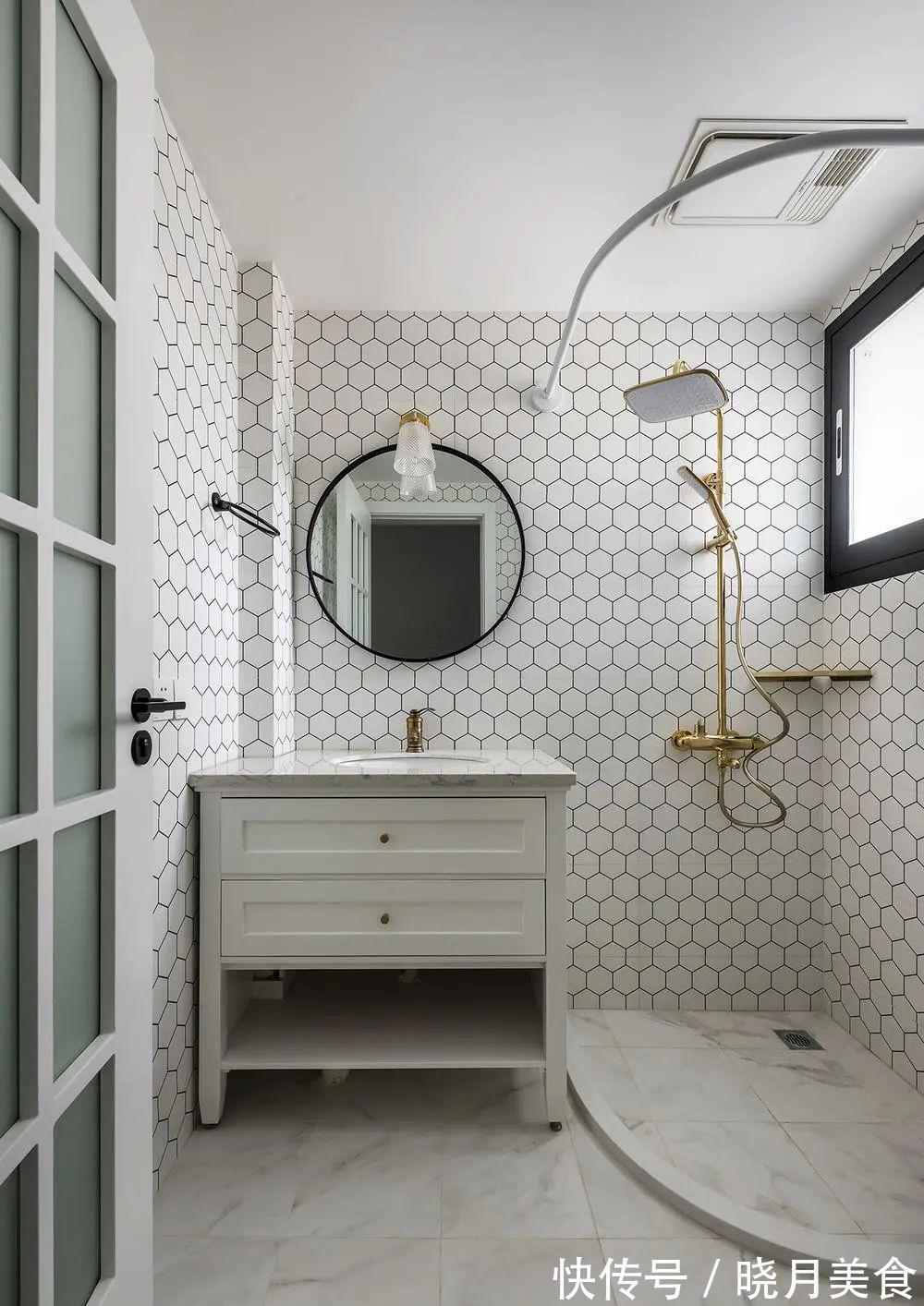 走廊|卫生间的门是朝内开还是朝外开好？原来这样开，入住才方便！