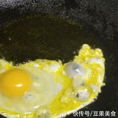 原来蒜黄炒鸡蛋才是真正的米饭杀手