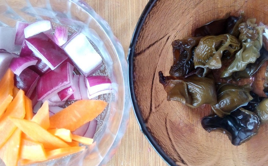 花菜最好吃的三种做法,隔壁小孩都馋哭了,你还不快试试?