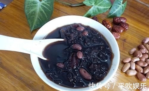 小枣|冬天,女性常吃这粥,每天暖乎乎吃一小碗,补血养颜,气色好起来