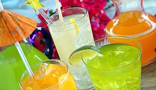 早晨起床后空腹喝水养生吗？直言：3点没注意，喝水反而没好处