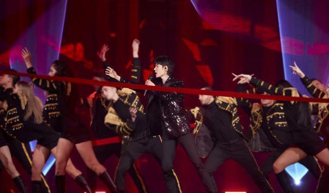 卫视|肖战的跨年晚会节目被安排在关机潮,东方卫视发喜报认可肖战贡献