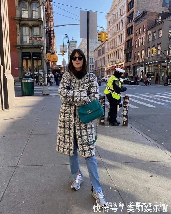 鞋子 女人过了50岁,建议少穿高跟鞋多穿这3种鞋,时髦舒适还百搭