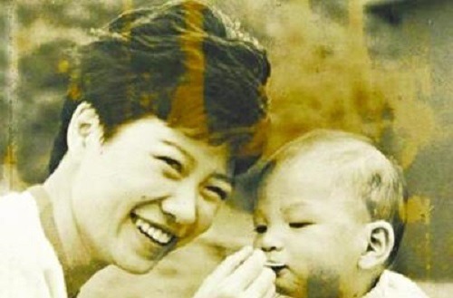 狗血!她的人生比小说还狗血,19岁闪婚生子,30年来对儿子避而不见