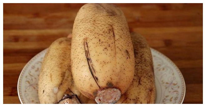 莲藕新吃法，不炒不凉拌，饭店都买不到，出锅就抢光，太香了