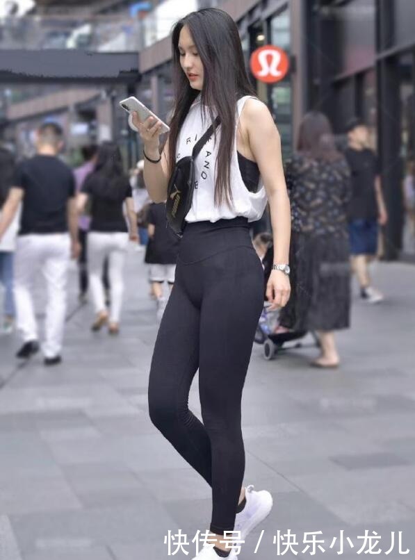 摆脱“老态”的困扰，中年女人穿搭，更有女性韵味