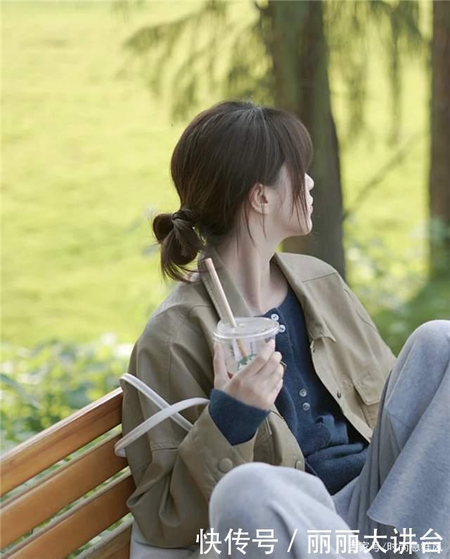 扎丸子头|“手残”扎不好丸子头教你3个小技巧,减龄还俏皮,解决小尴尬