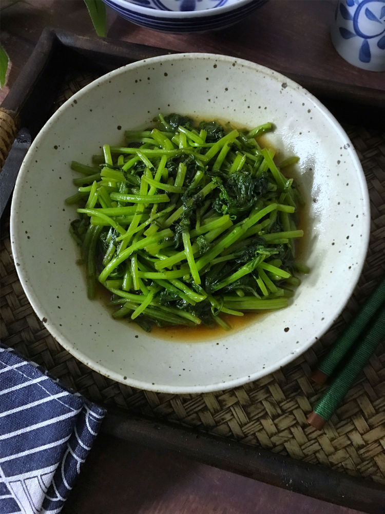 3分钟快手菜，我家隔三差五做次，清肠胃，促消化，简单美味