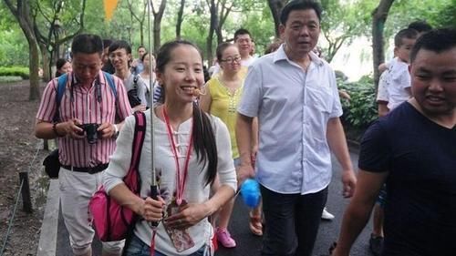 人生大事|为什么有钱人喜欢“跟团游”？三大好处，很明智