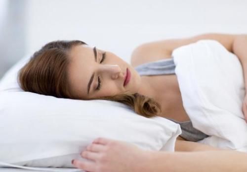 女性洗澡时，几个时间段最好避开，长寿会悄悄“找上门”！