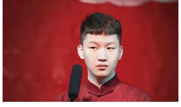 《德云斗笑社》第二季劉筱亭首場相聲，“廢話文學”算卦戳笑點