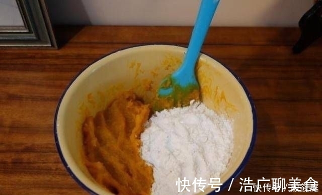 南瓜派|做南瓜派时,不要只记得加糯米粉,多加这两步,简单可口