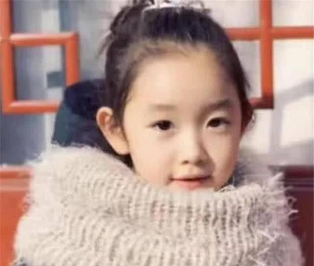 脸型|出生太丑被亲妈嫌弃,5年后却长成“小天使”,网友是同个娃