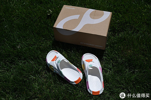 家居|生活家居 篇二十一：更具弹性的夏日拖鞋，更快恢复脚部活力，咕咚运动拖鞋体验