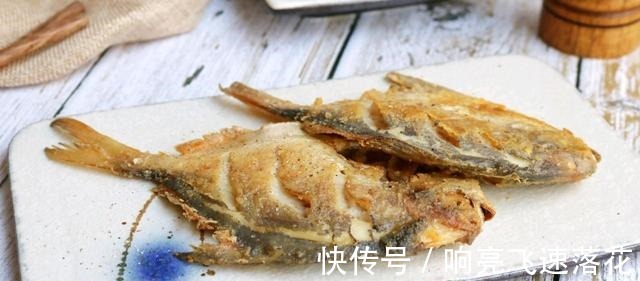鲳鱼这样做,酥脆可口,鲜嫩好吃,老人孩子都能吃!