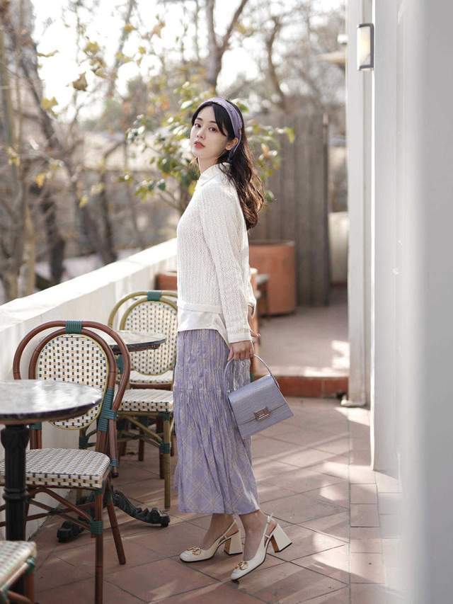 文艺|法式浪漫文艺风,针织开衫搭配半身裙高级优雅,温柔又气质