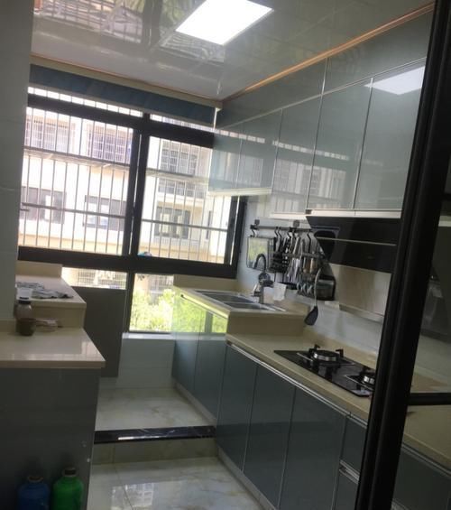 橱柜门|花18W装出的温馨小家,特喜欢橱柜门颜色,清扫完成择日入住