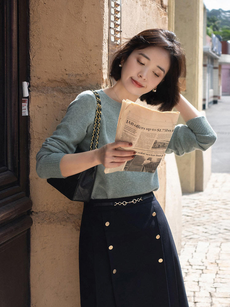 百褶裙|精致女孩试试这6款“小黑裙”吧,选对款增添回头率,百搭又耐看!