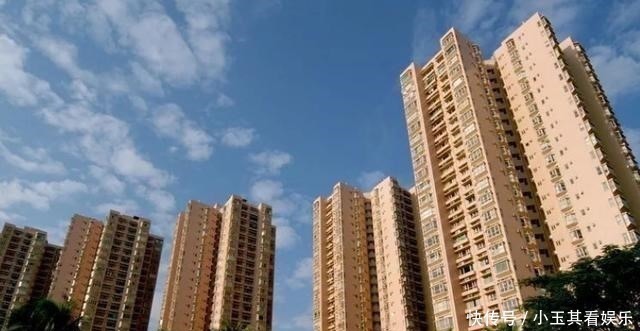 真的爱你|房产证上的名字怎么写?专家:尽量别“同时”写夫妻双方的名字