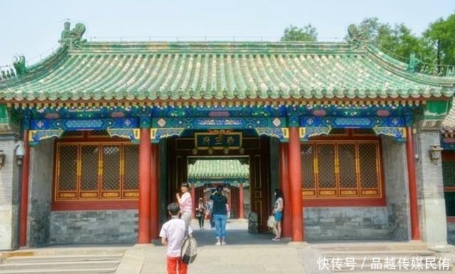 谋求|大清亡国后，此人竟一直谋求复国，甚至认为：现在除了皇帝我最大