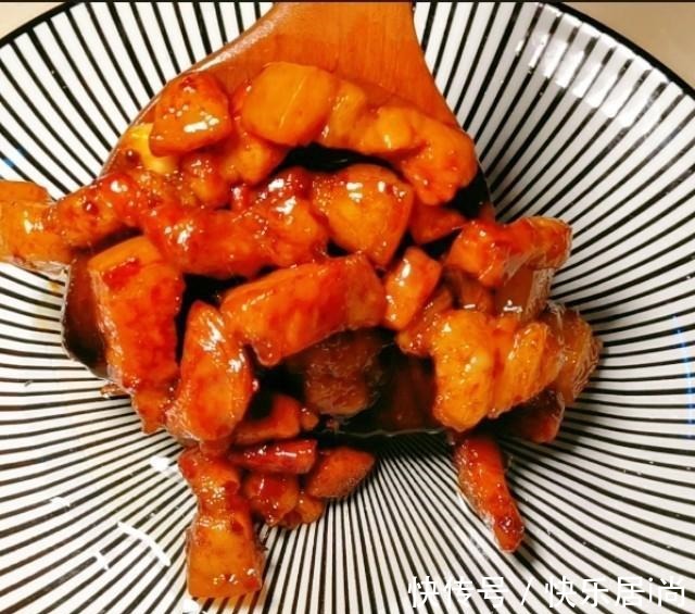 美食天下|不加一滴水油的红烧肉，香而不腻，解馋下饭！