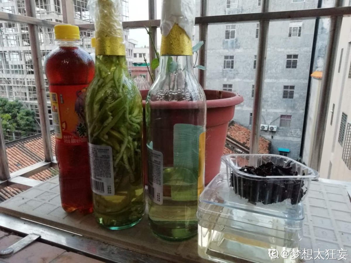 老人|茶叶扔掉太浪费，泡过的、过期的还能这样用，家里老人都不知道