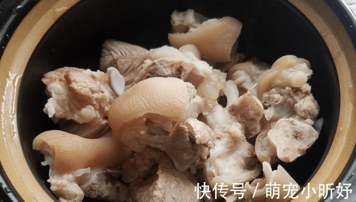 入秋后,少吃牛羊肉多吃它,鲜嫩入味又解馋,有条件一周吃一回